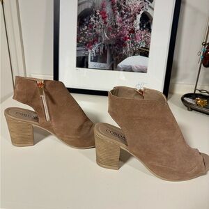 Cordani Women's Tan Peep-Toe Shoes - US 10